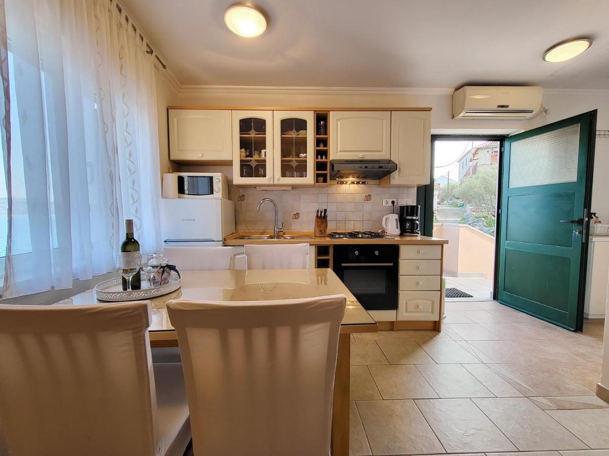 Holiday Home Duje Малі Із Екстер'єр фото